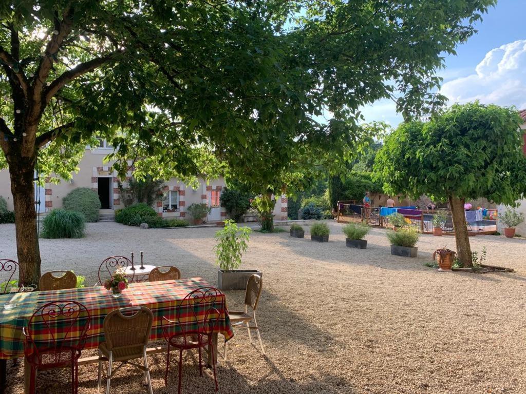 Chambres D'Hotes De La Pilatiere Persac Экстерьер фото